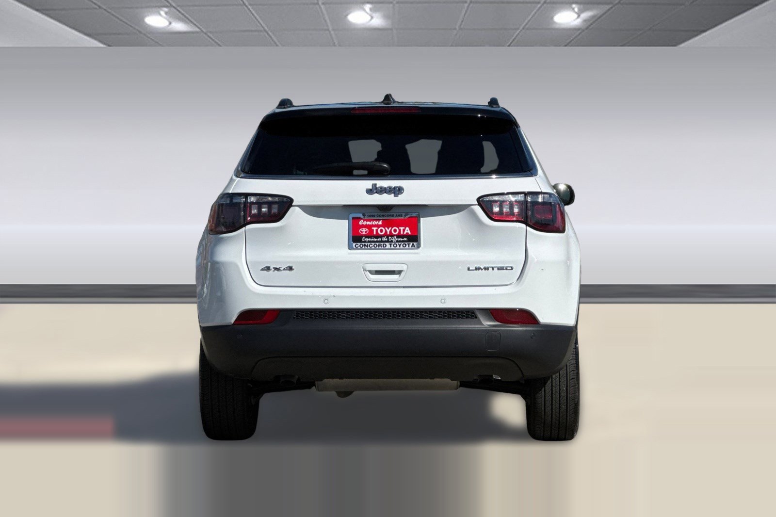 Used 2025 Jeep Compass Limited image 8