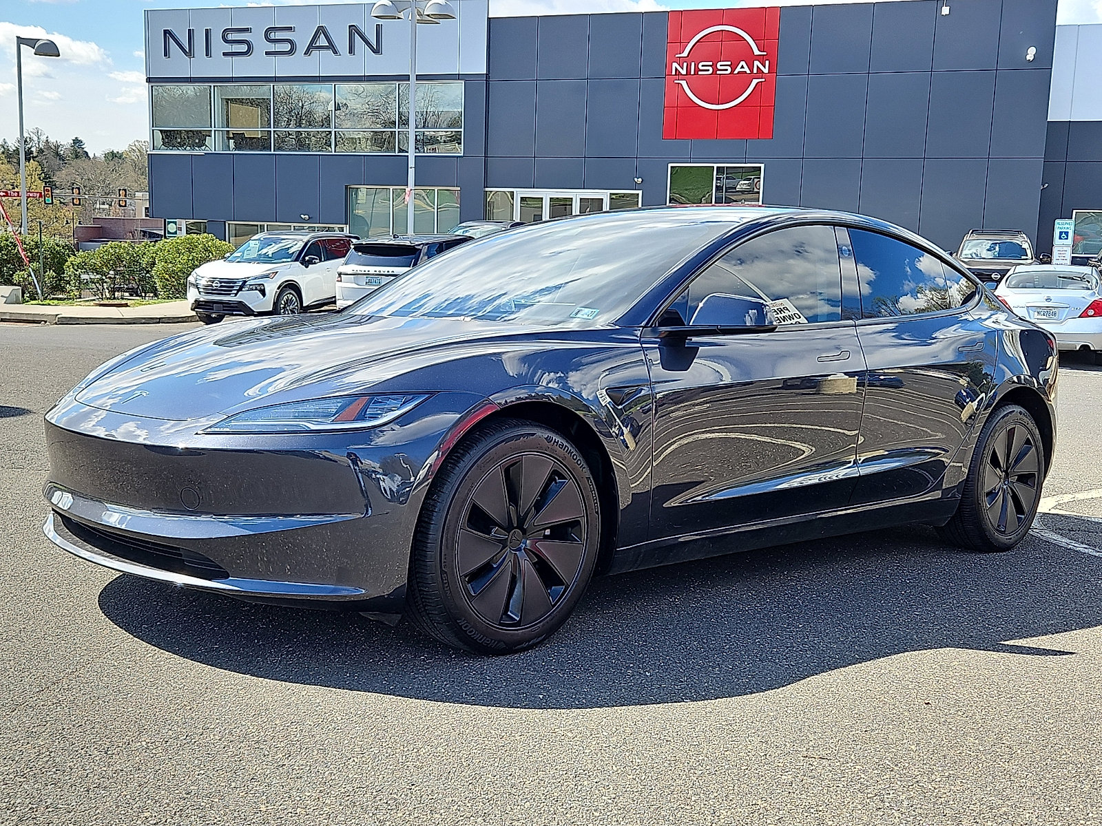 Used 2024 Tesla Model 3 Standard Range image 3