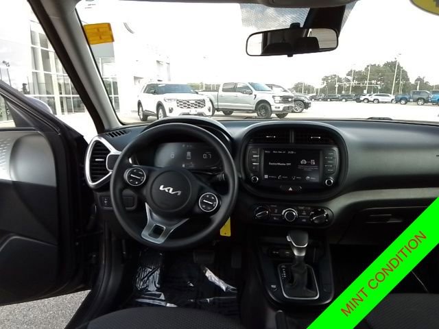 Used 2024 Kia Soul LX w/ Option Group 015 image 10