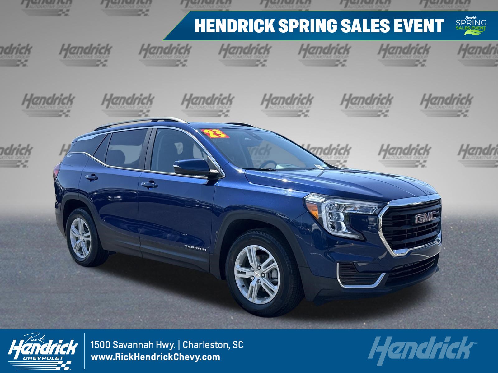 Used 2023 GMC Terrain SLE w/ Driver Convenience Package image 1