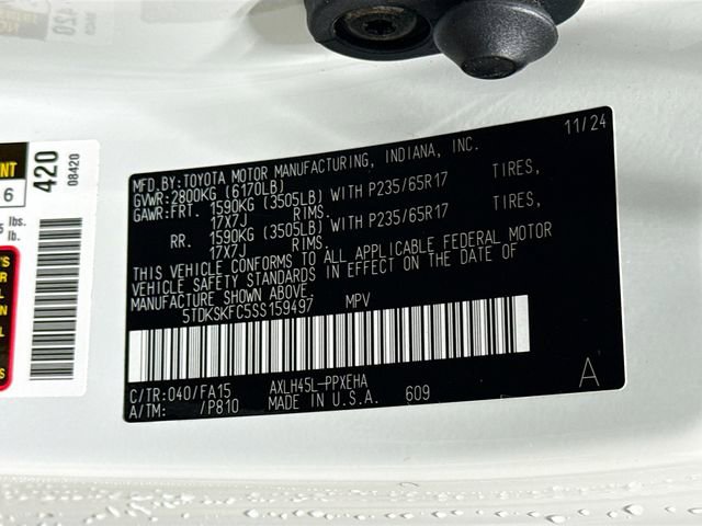 Used 2025 Toyota Sienna LE image 31