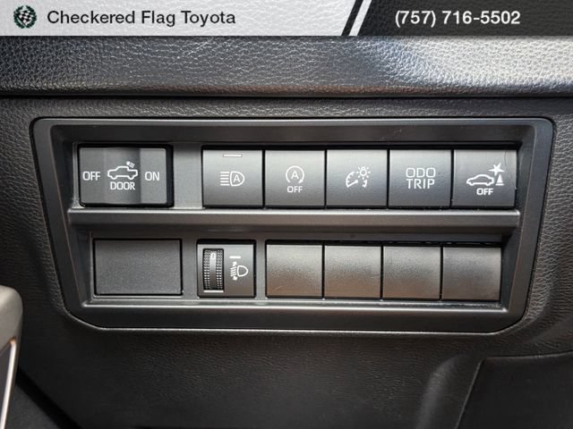 Used 2022 Toyota Tundra SR5 w/ SR5 Convenience Package AWD/4WD image 24