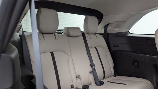 Used 2024 MAZDA CX-90 Plug-In Hybrid w/ Premium Pkg image 19