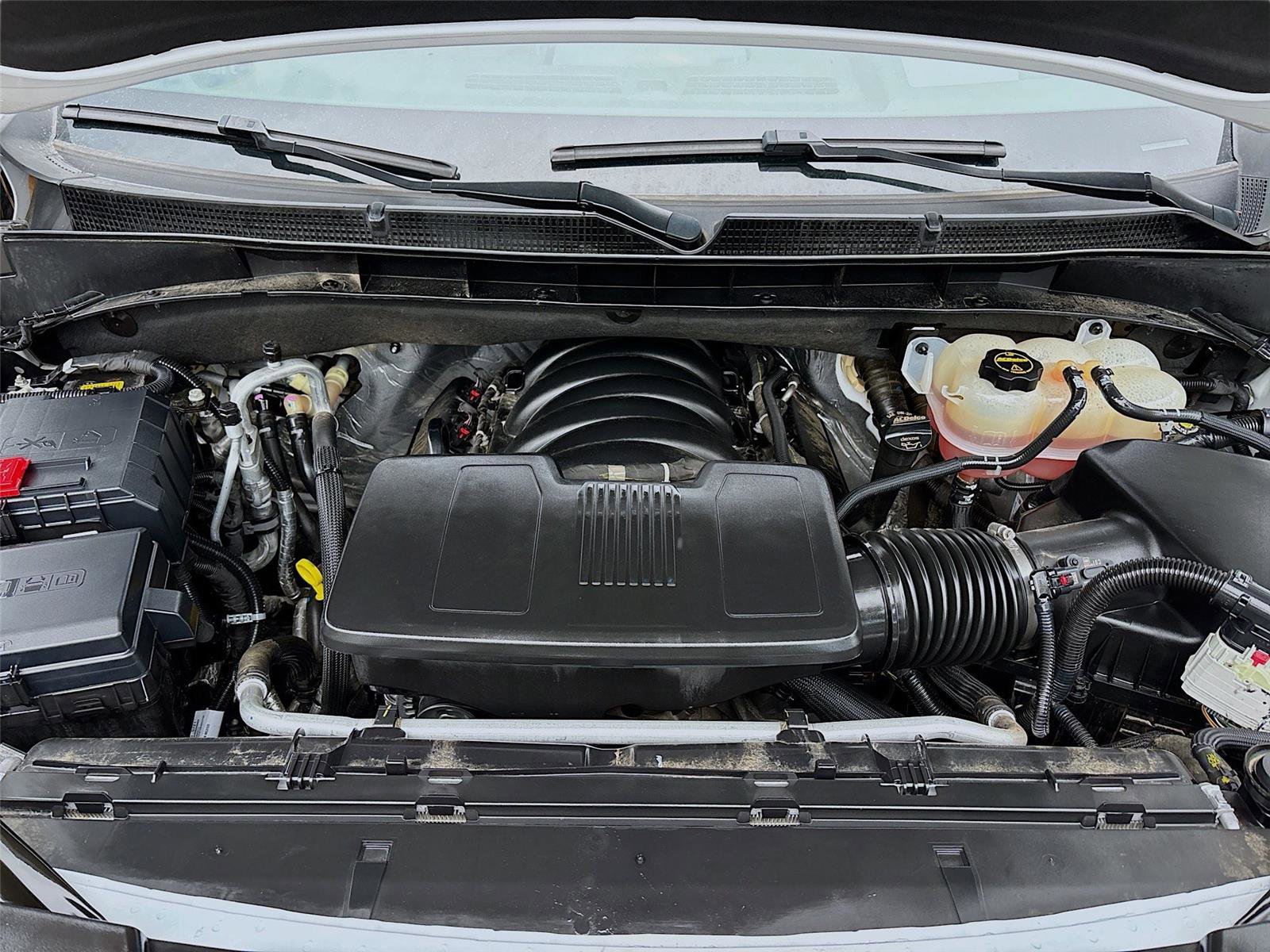 Used 2025 GMC Yukon XL Denali RWD image 33
