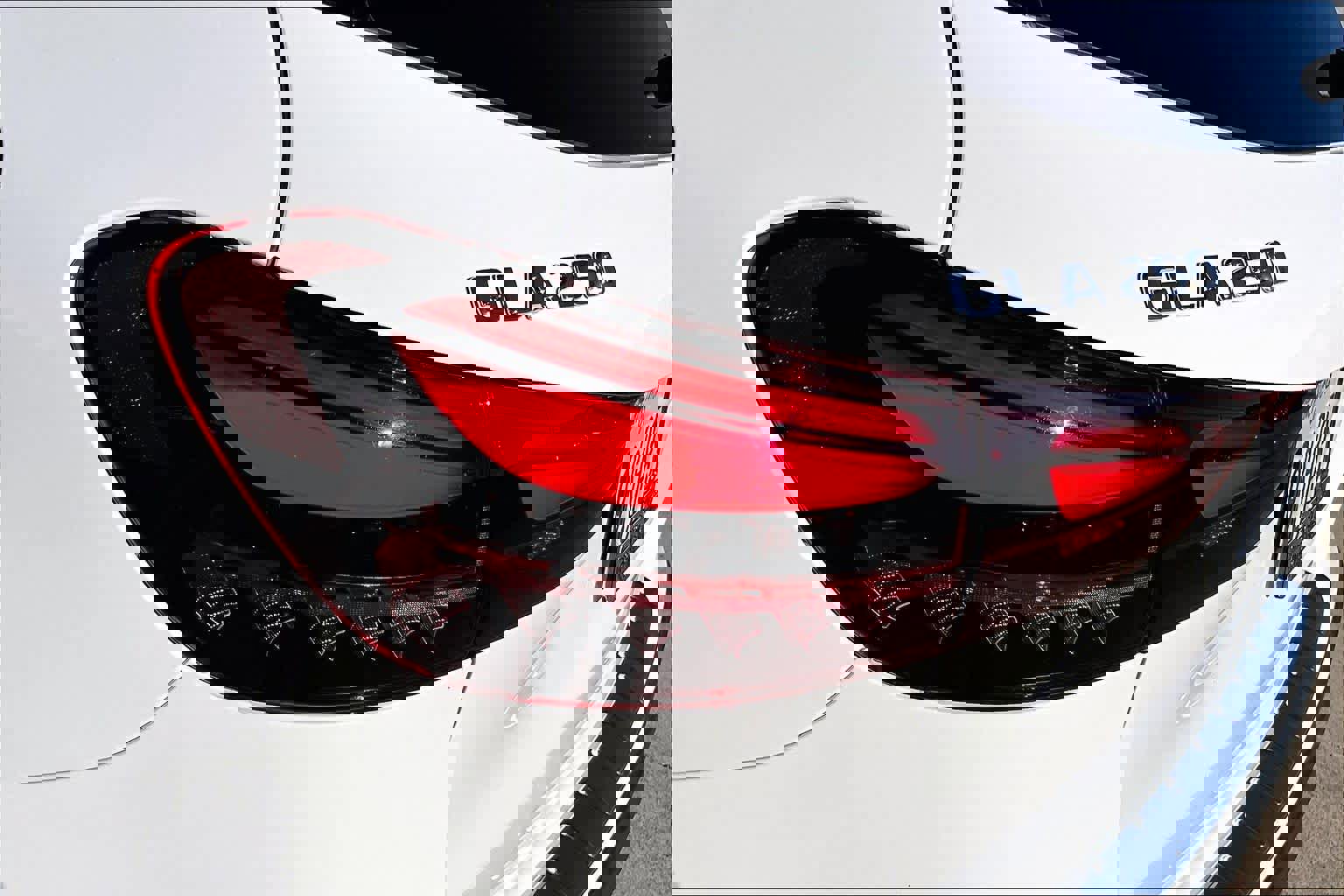 Used 2025 Mercedes-Benz GLA 250 image 28