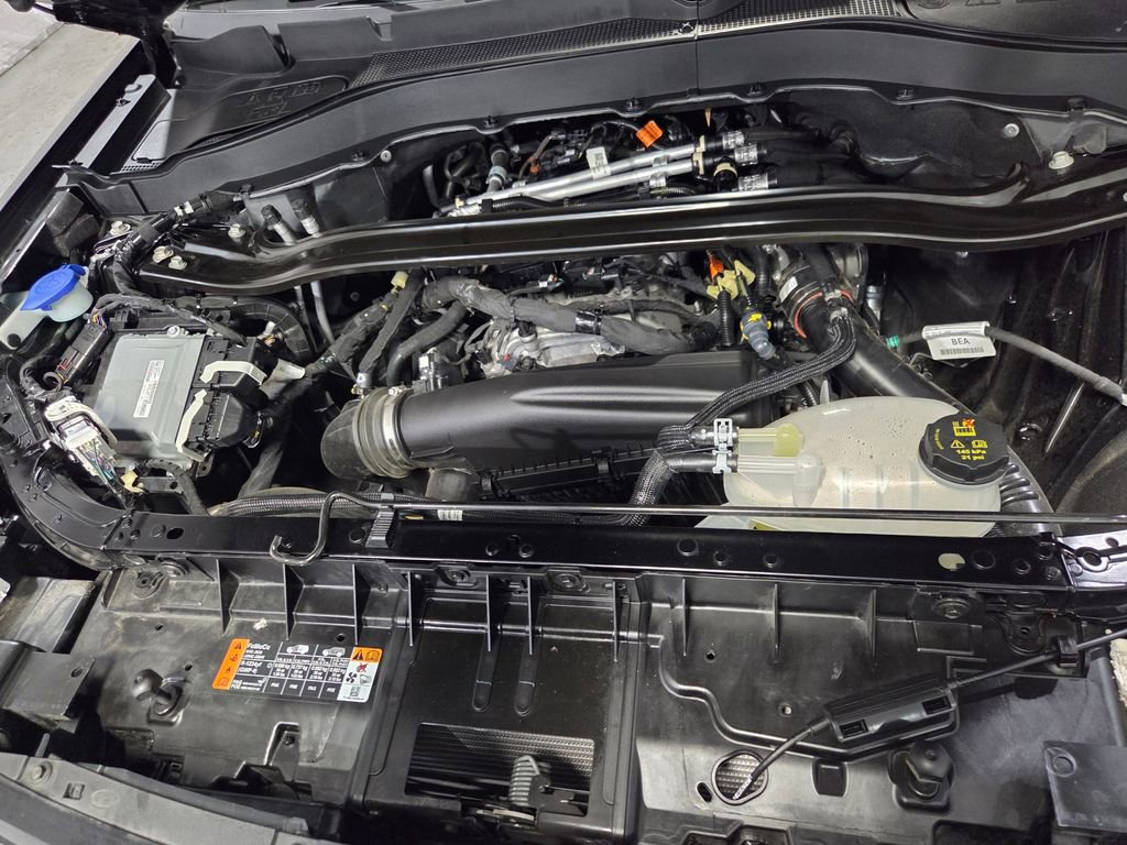 Used 2025 Ford Explorer ST-Line w/ ST-Line Street Pack image 26