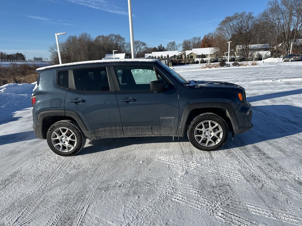 Used 2023 Jeep Renegade Latitude image 6