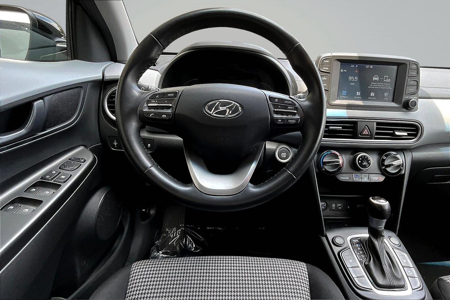 Used 2021 Hyundai Kona SEL Plus w/ Cargo Package AWD/4WD image 7