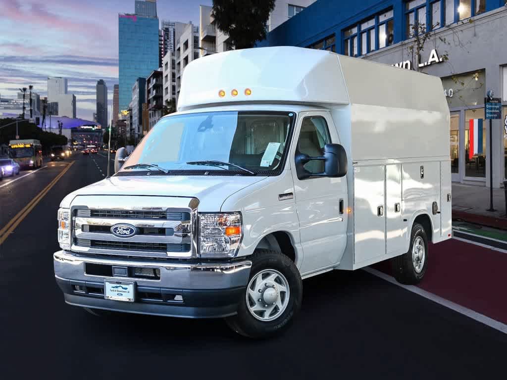 New 2026 Ford E-350 and Econoline 350 Super Duty w/ Power Equipment Group RWD image 2