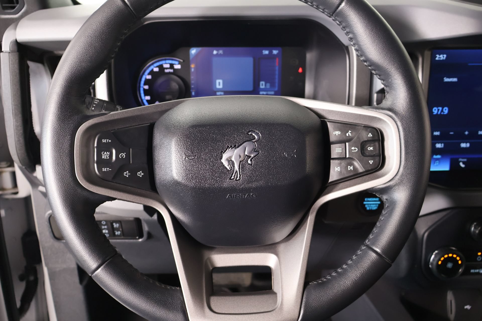 Used 2024 Ford Bronco Big Bend AWD/4WD image 3