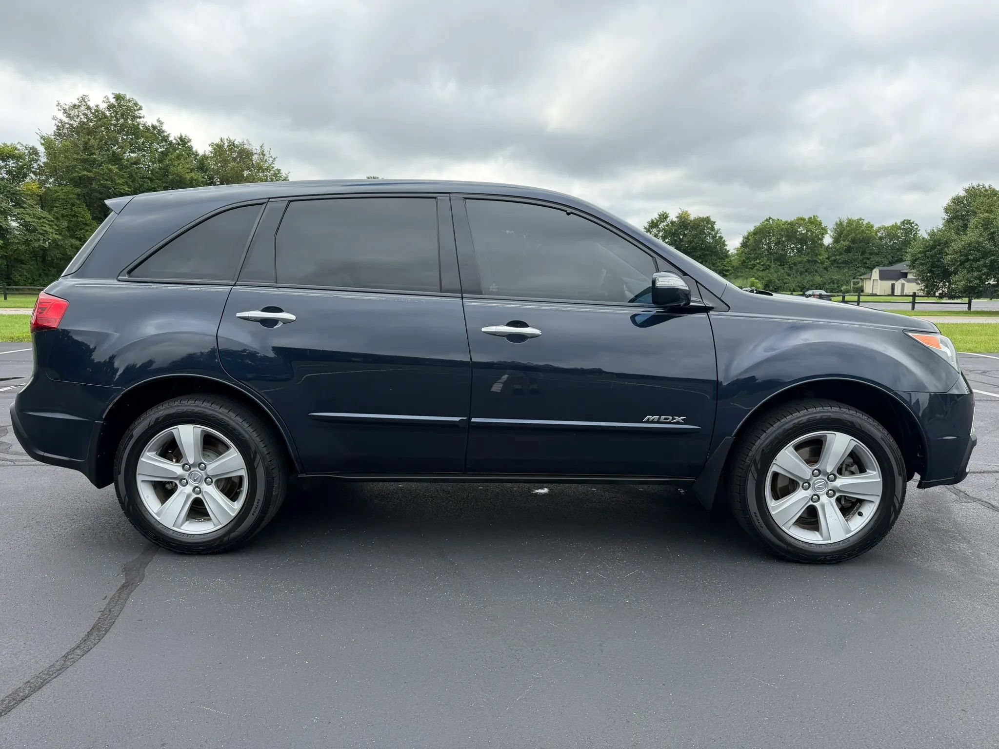 Used 2011 Acura MDX w/ Technology Package AWD/4WD image 7