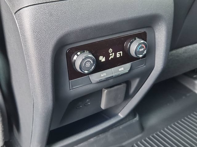 New 2027 Chevrolet Traverse LT w/ Sun and Wheel Package FWD image 16