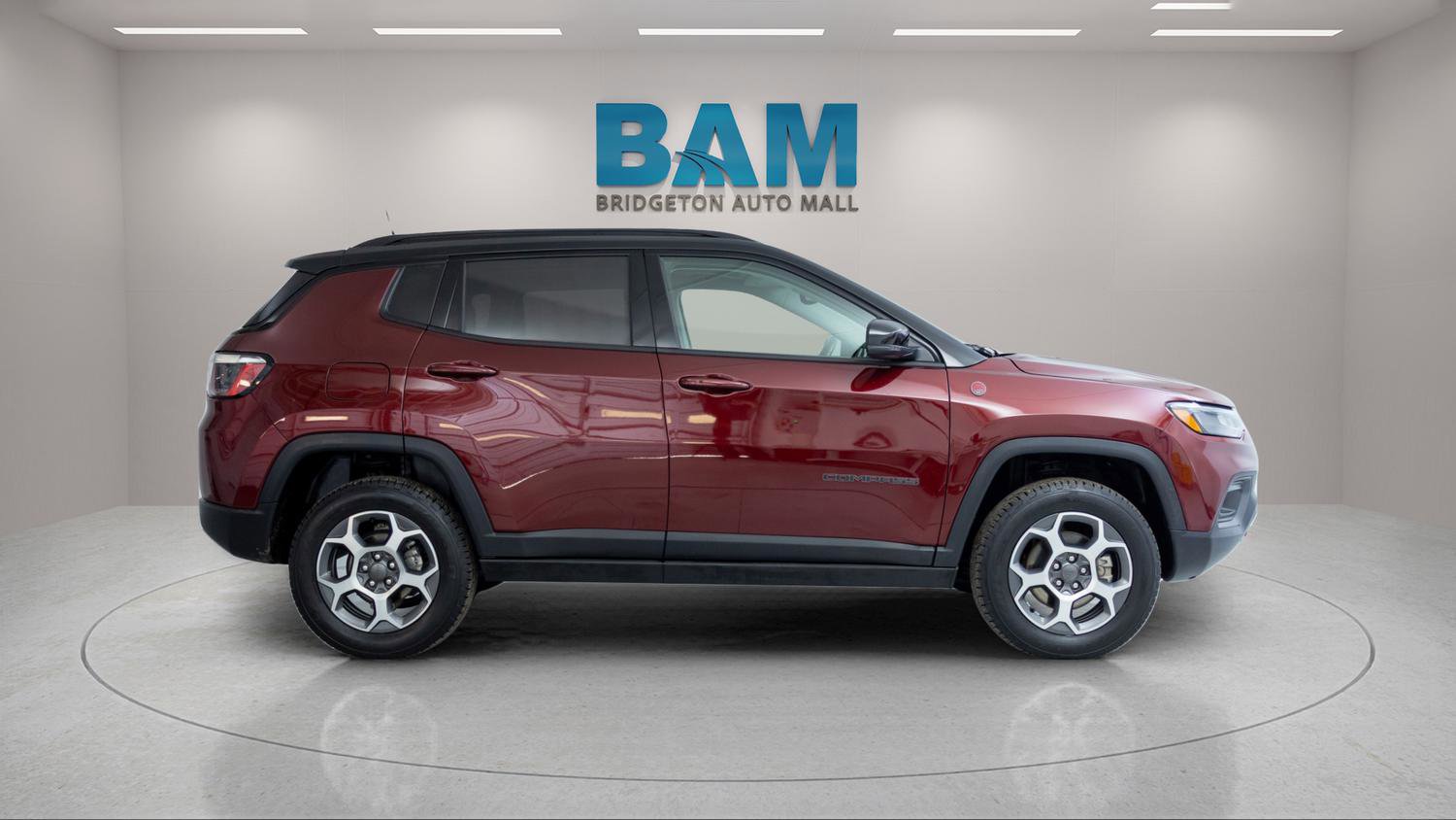Used 2022 Jeep Compass Trailhawk w/ Sun and Sound Group image 8
