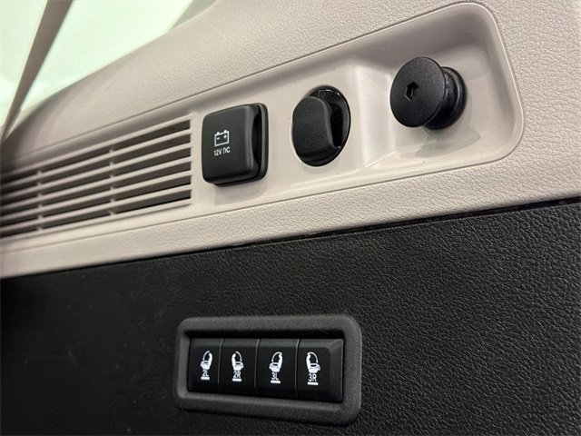 Used 2022 Jeep Wagoneer Series III w/ Premium Group I image 10