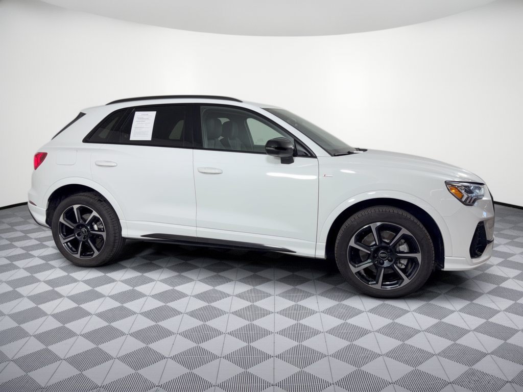 Certified 2025 Audi Q3 2.0T Premium Plus w/ Premium Plus Package AWD/4WD image 8