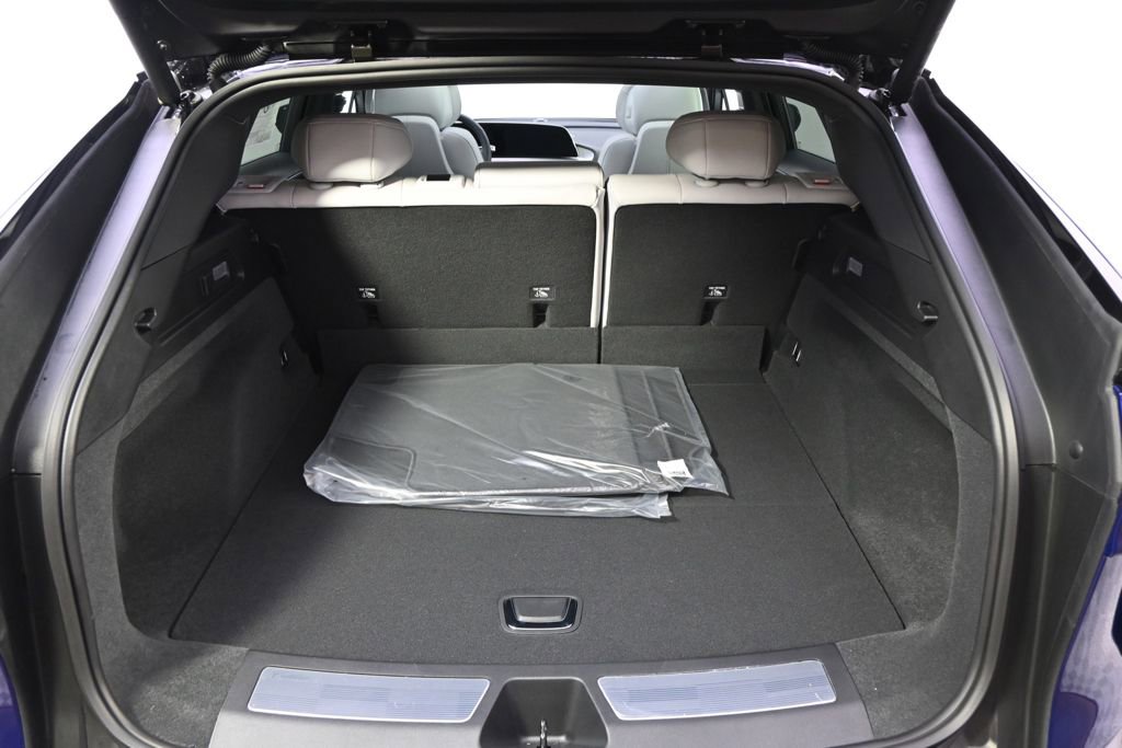 New 2025 Cadillac Lyriq Sport image 19