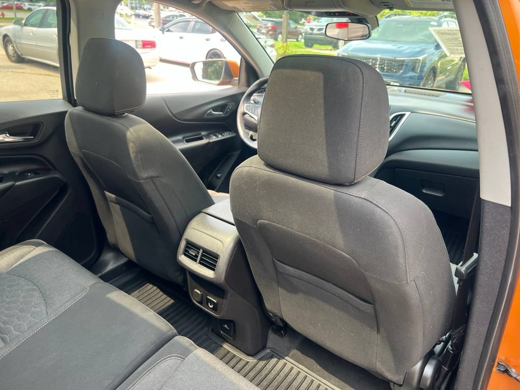 Used 2018 Chevrolet Equinox LT w/ Sun & Infotainment Package FWD image 16