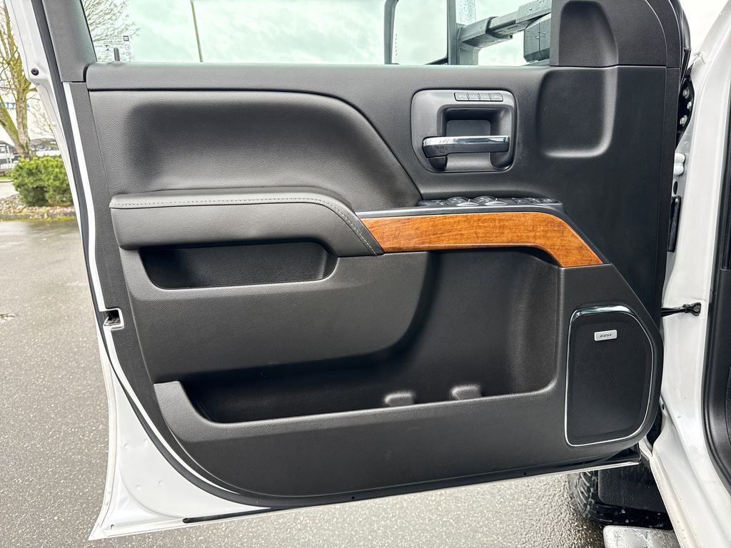 Used 2019 Chevrolet Silverado 2500 High Country w/ Duramax Plus Package image 27