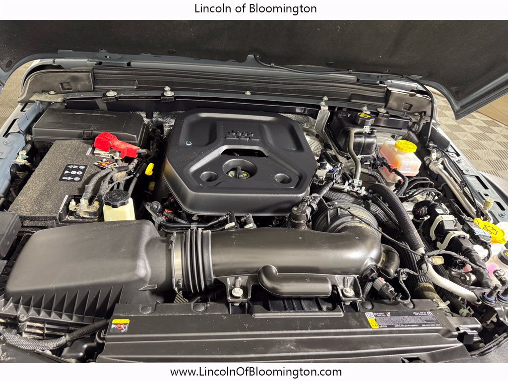 Used 2025 Jeep Wrangler Unlimited Sport AWD/4WD image 27