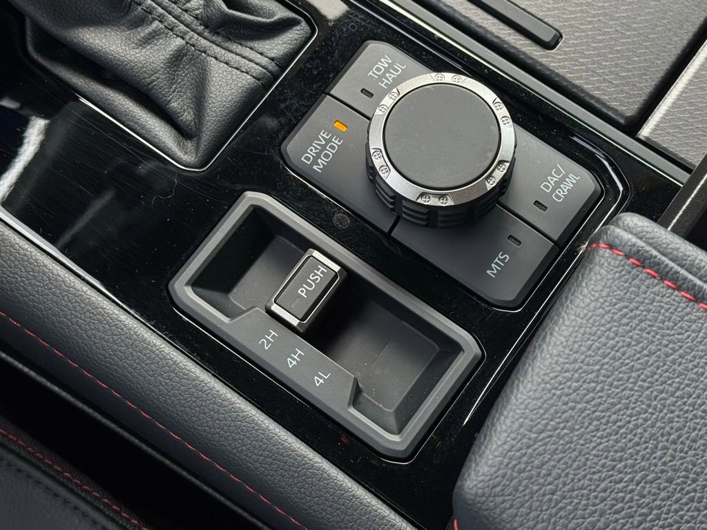 Used 2025 Toyota Sequoia TRD Pro AWD/4WD image 38