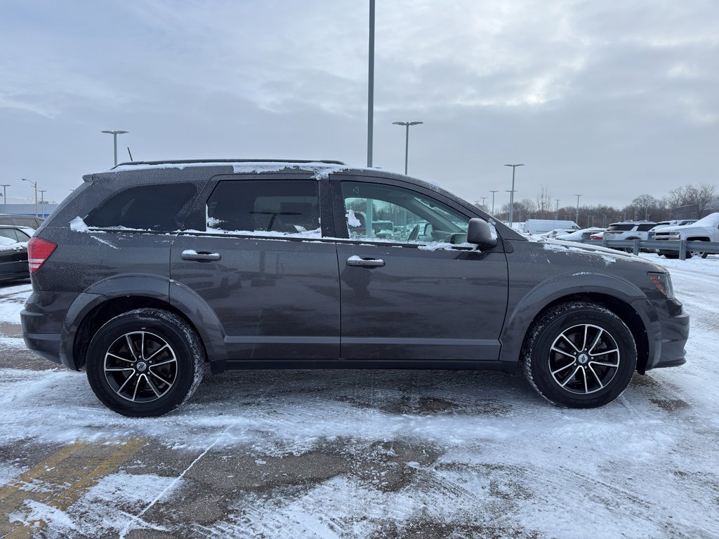 Used 2018 Dodge Journey SE w/ Connectivity Group image 4