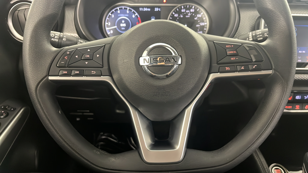 Used 2019 Nissan Kicks SV FWD image 21