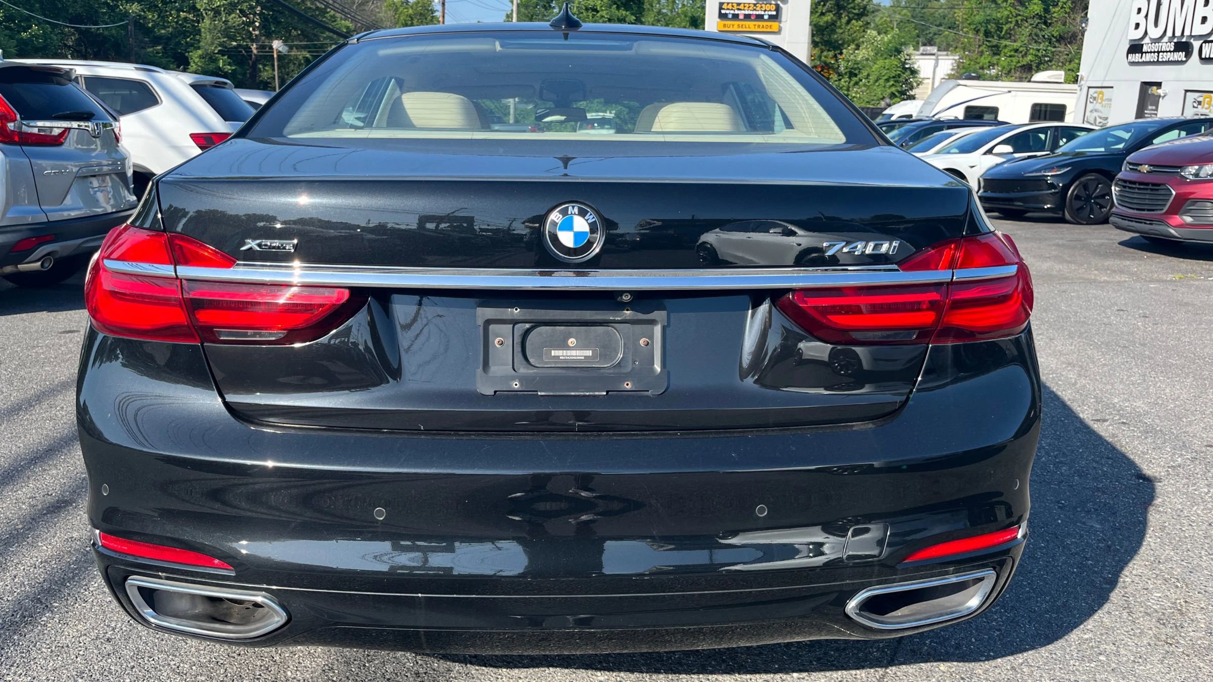 Used 2017 BMW 740i xDrive image 13
