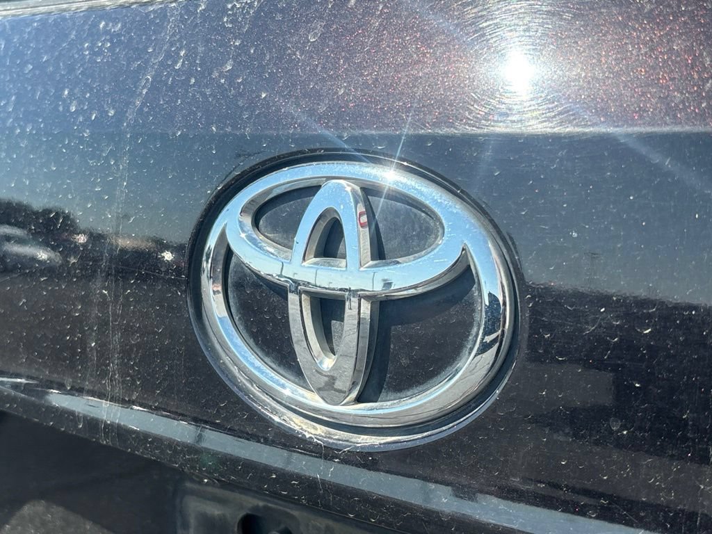 Used 2022 Toyota Highlander XLE AWD/4WD image 35