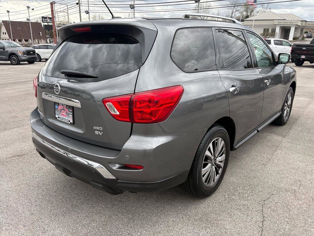 Used 2018 Nissan Pathfinder SV image 11