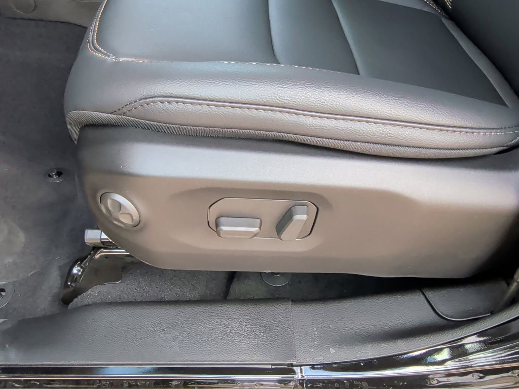 New 2025 Jeep Gladiator Sport image 13