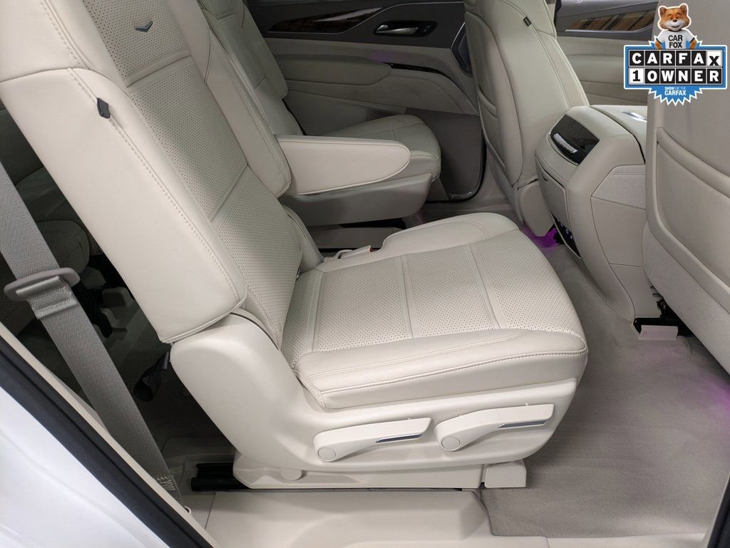 Used 2022 Cadillac Escalade Premium Luxury Platinum w/ Heavy-Duty Trailer Package image 26