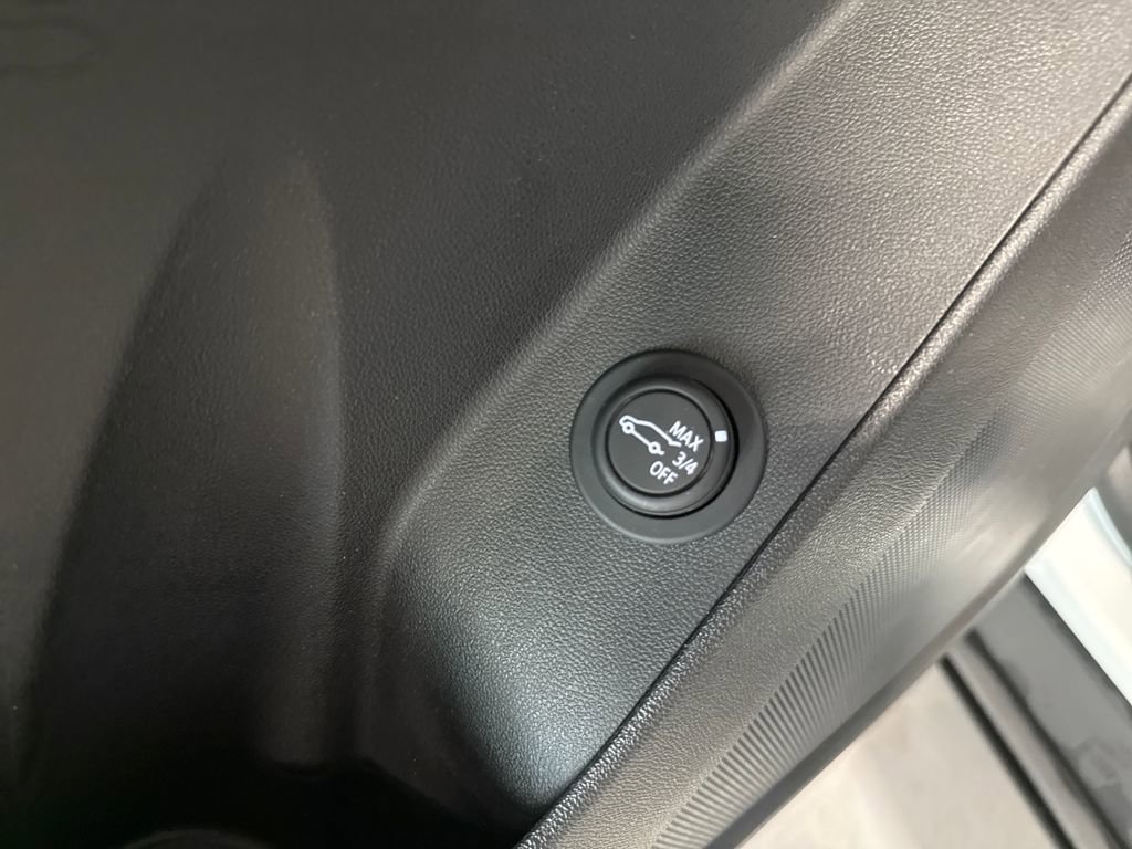 Used 2022 Chevrolet Equinox LT FWD image 32