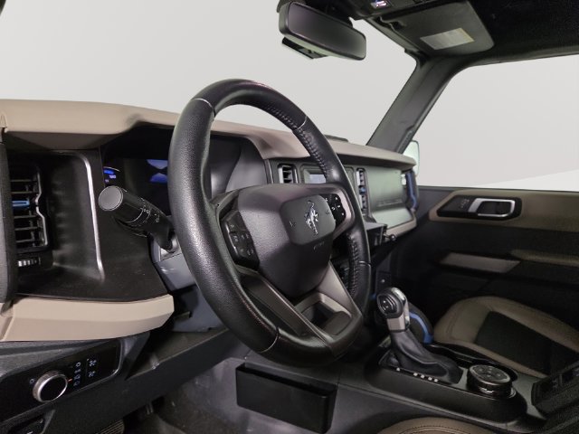Used 2023 Ford Bronco Wildtrak AWD/4WD image 13