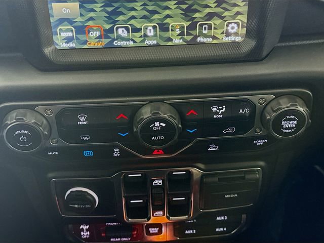 Used 2023 Jeep Wrangler Unlimited Rubicon 4xe AWD/4WD image 16