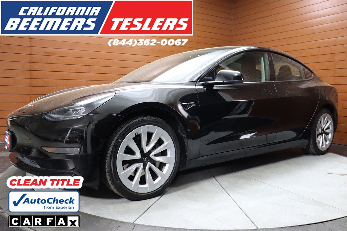 Used 2023 Tesla Model 3 Standard Range image 1