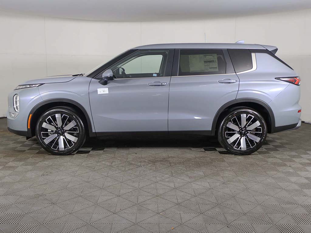 New 2026 Mitsubishi Outlander SE FWD image 18