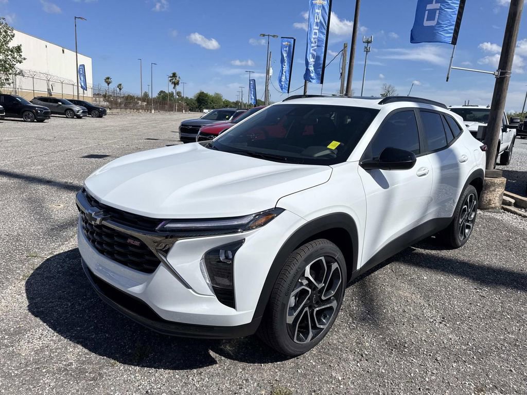 New 2026 Chevrolet Trax RS w/ Sunroof Package image 3