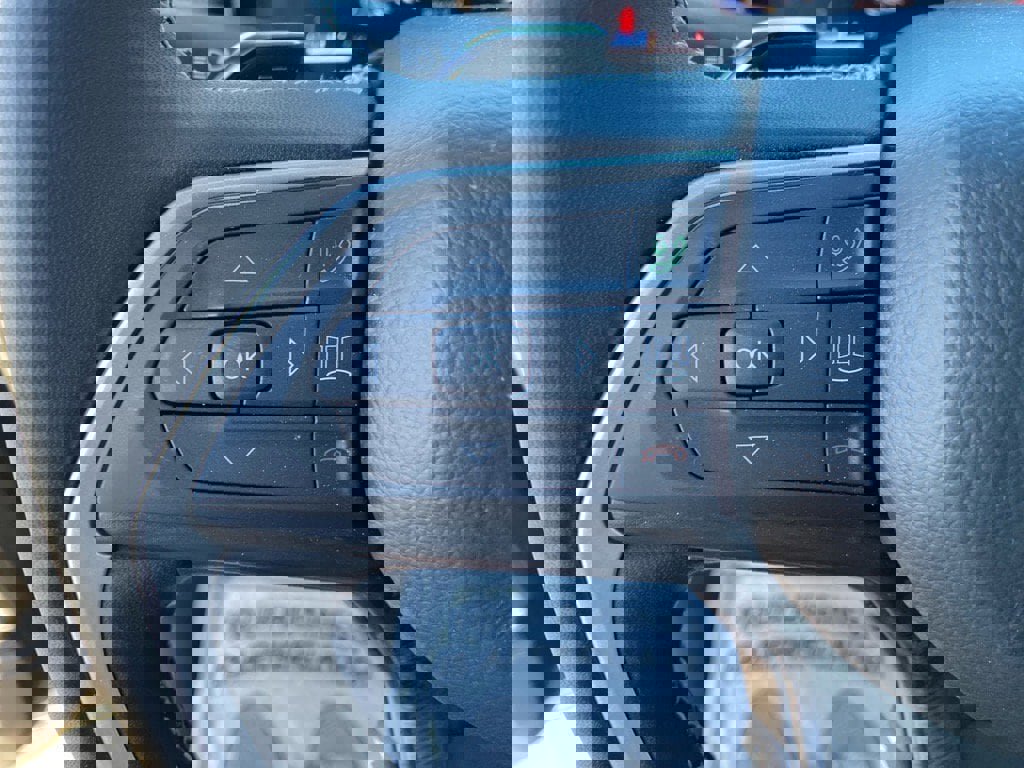 Used 2025 Jeep Grand Cherokee Laredo X image 16