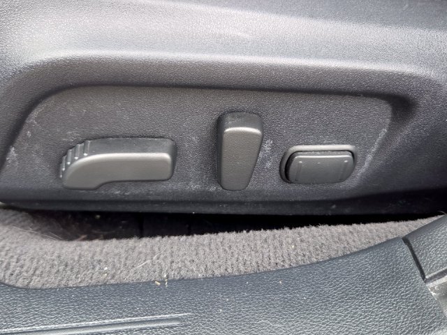 Used 2018 Subaru Outback 2.5i Limited AWD/4WD image 12