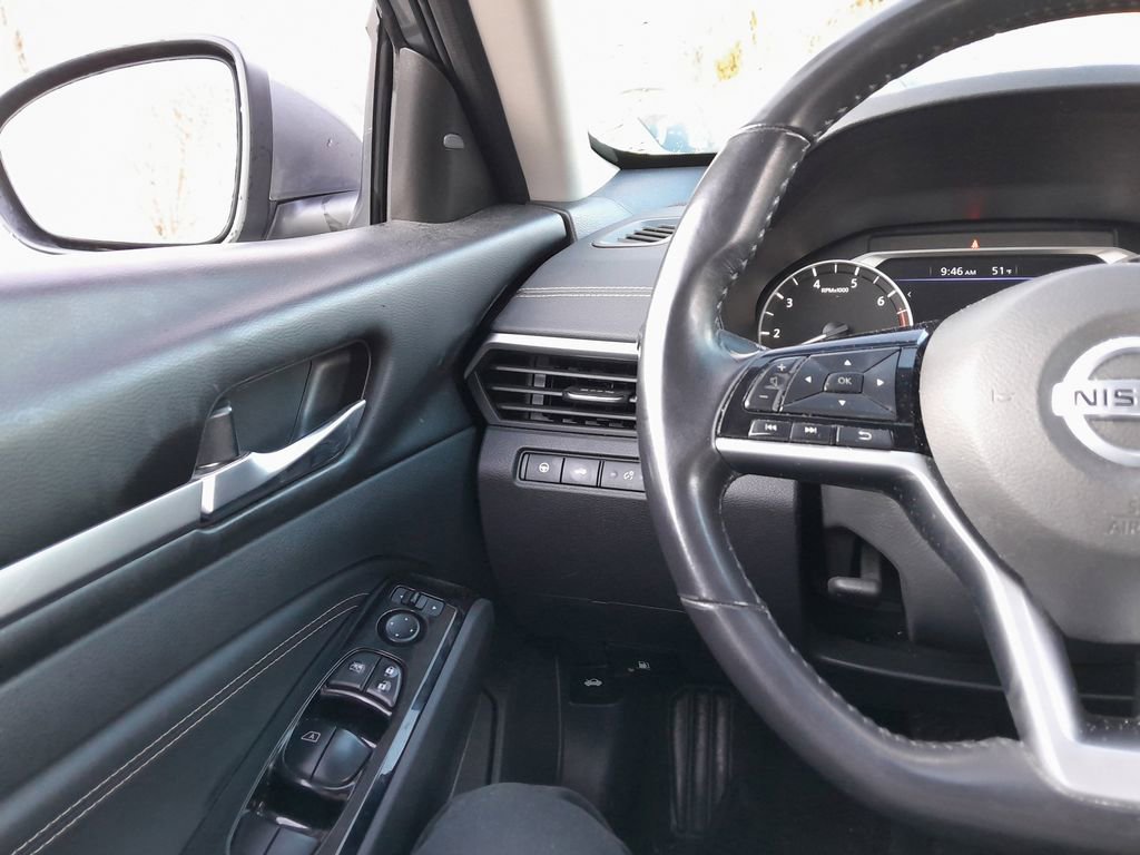 Used 2021 Nissan Altima 2.5 SV w/ SV Premium Package image 16