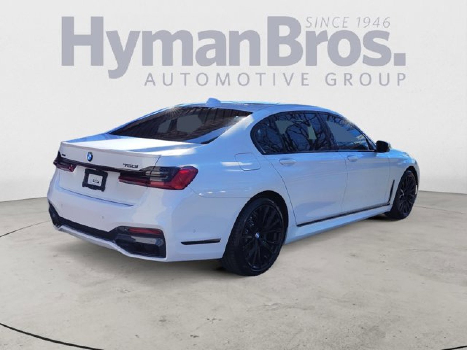 Used 2022 BMW 750i xDrive w/ Executive Package AWD/4WD image 3