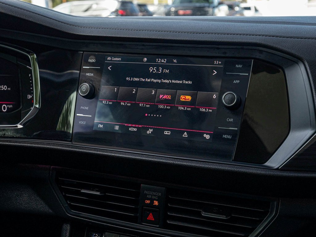 Used 2022 Volkswagen Jetta SEL image 19