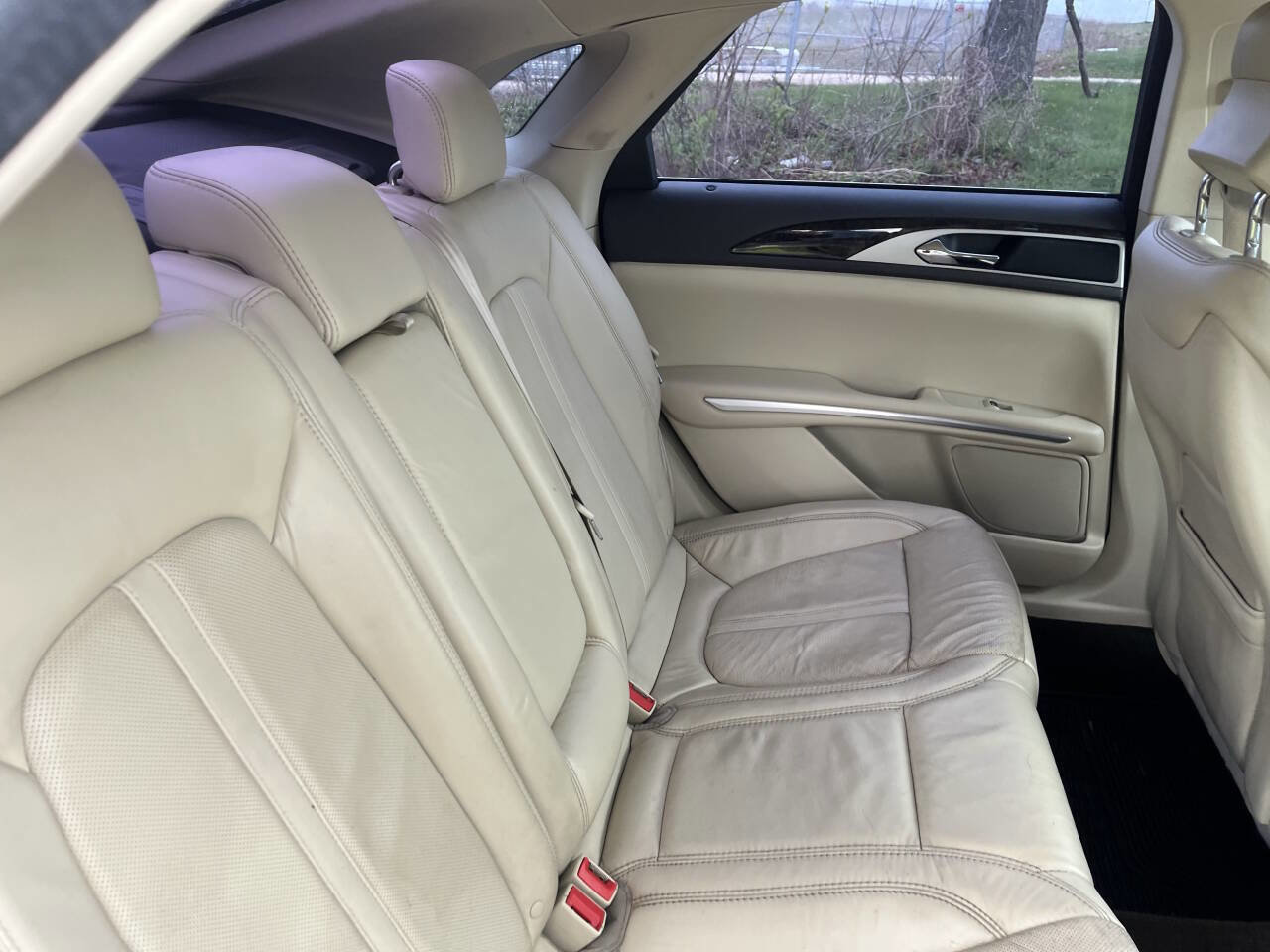 Used 2015 Lincoln MKZ Hybrid w/ Equipment Group 202A Reserve FWD image 30