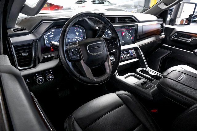 Used 2024 GMC Sierra 3500 Denali w/ Denali Reserve Package image 29