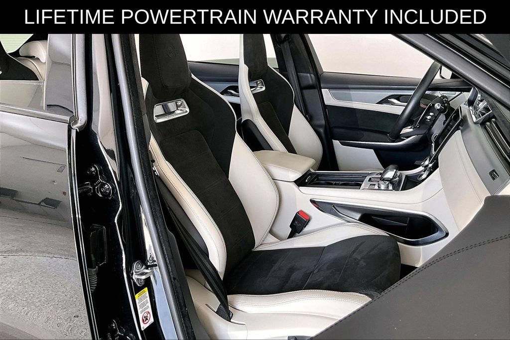Used 2022 Jaguar F-PACE SVR AWD/4WD image 9