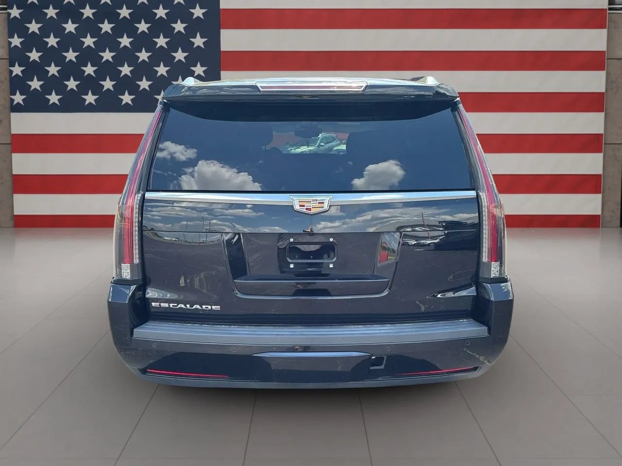 Used 2015 Cadillac Escalade Luxury AWD/4WD image 6