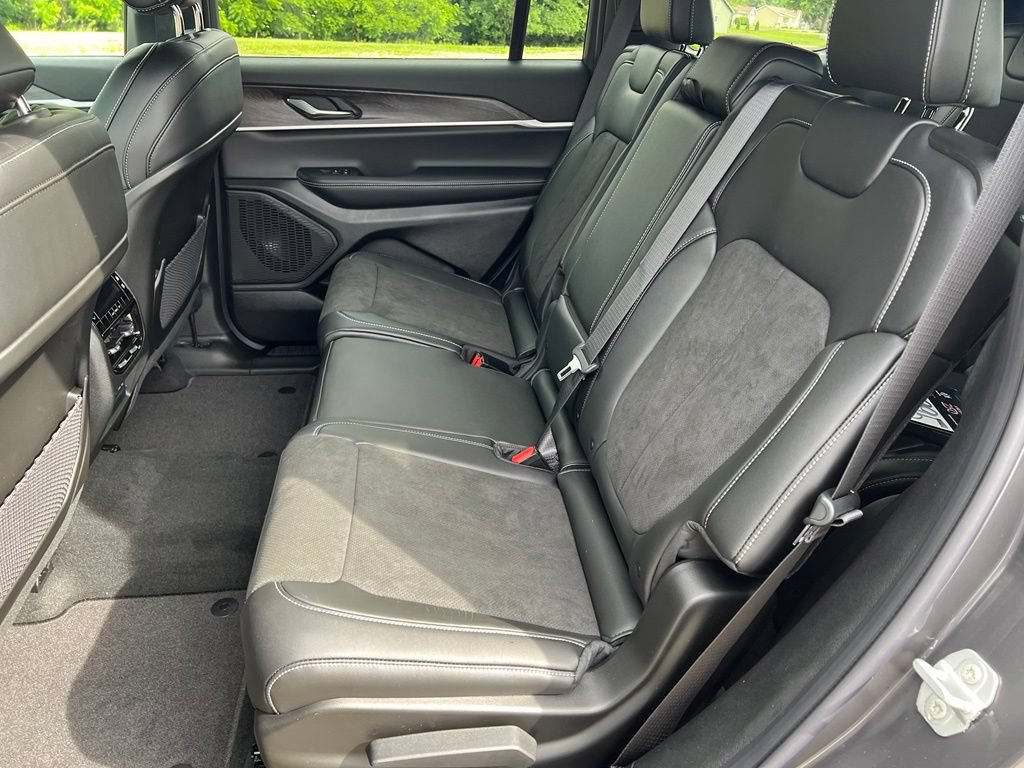 New 2026 Jeep Grand Cherokee L 4WD image 19