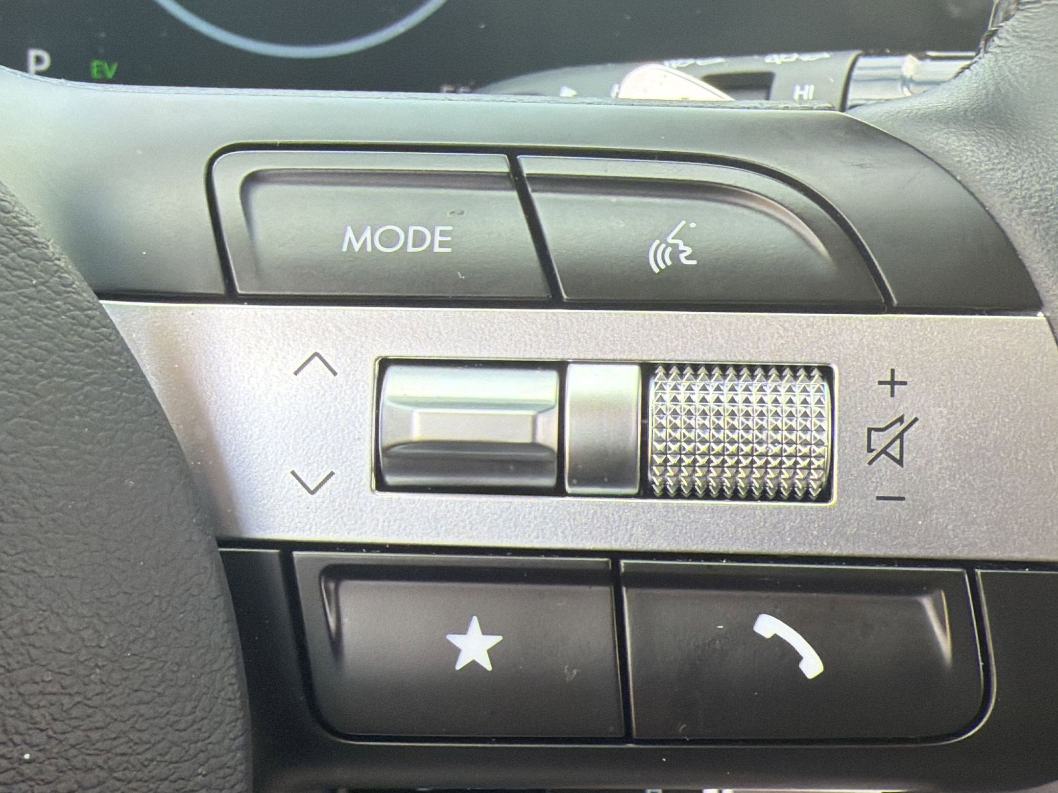 Certified 2025 Hyundai Tucson Limited AWD/4WD image 23