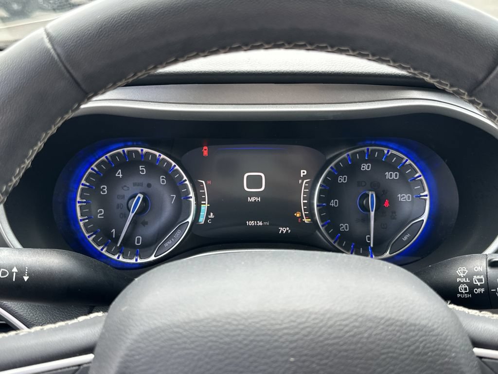 Certified 2022 Chrysler Pacifica Touring-L FWD image 13