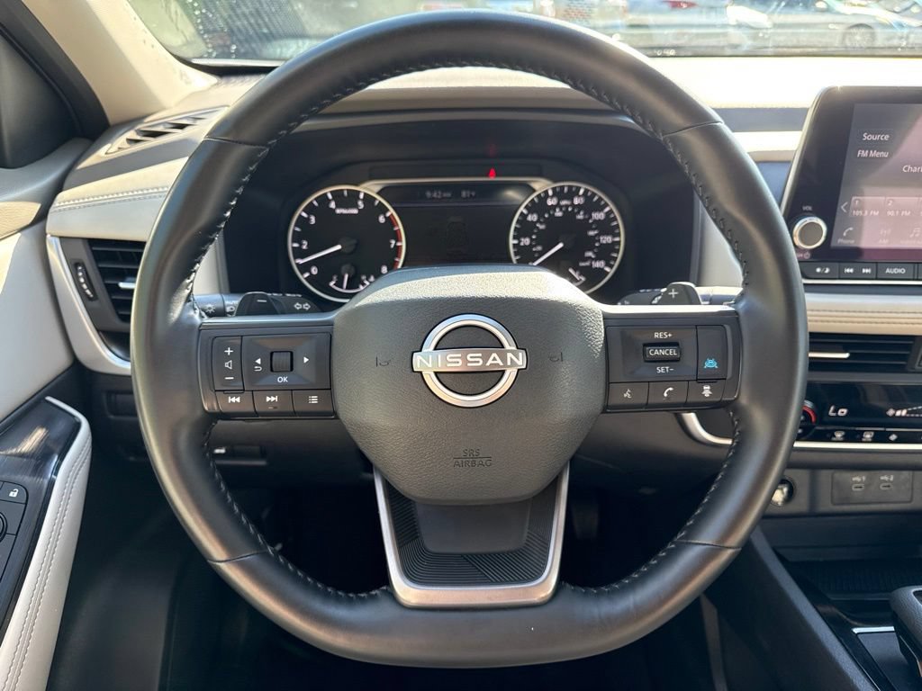 Certified 2025 Nissan Rogue SV FWD image 23